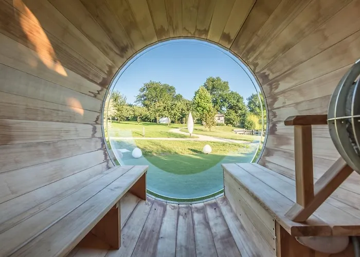 D'hotes - Domaine Le Coq Enchante Penzion 3*